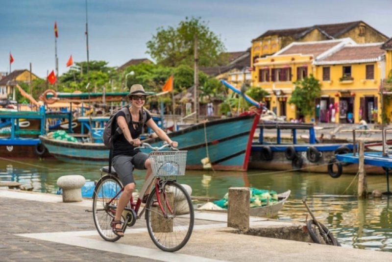 Hoi An Bike Trip to Hue 2 Days